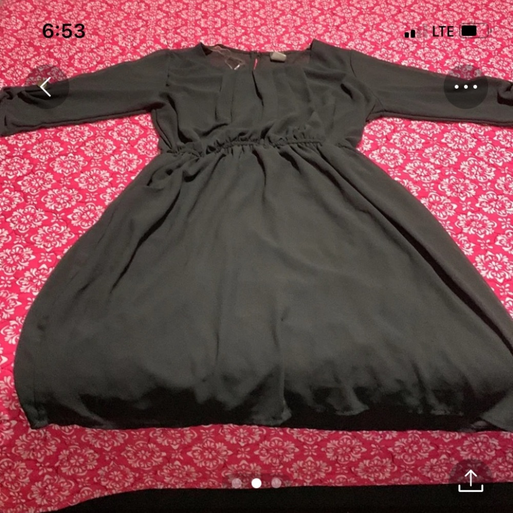 Dress - Picture 2 of 3